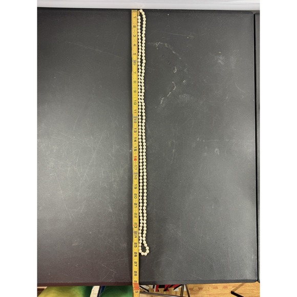 Two VTG. UNMARKED MONET CREAM FAUX PEARL GOLD TONE CLASSIC BEADED NECKLACES - Picture 7 of 7